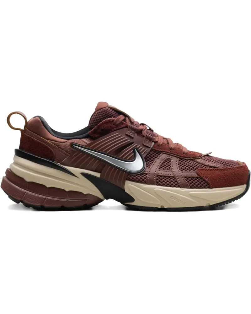Nike V2K Run Pony WMNS Red Sepia/Dark Pony/Black/Chrome Sneakers - Braun Braun
