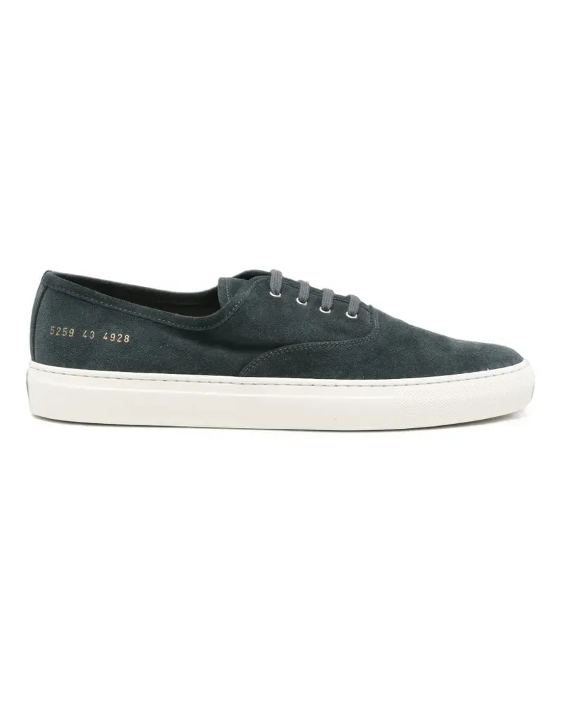 Common Projects Sneakers aus Wildleder mit goldfarbener Seriennummer - Blau Blau