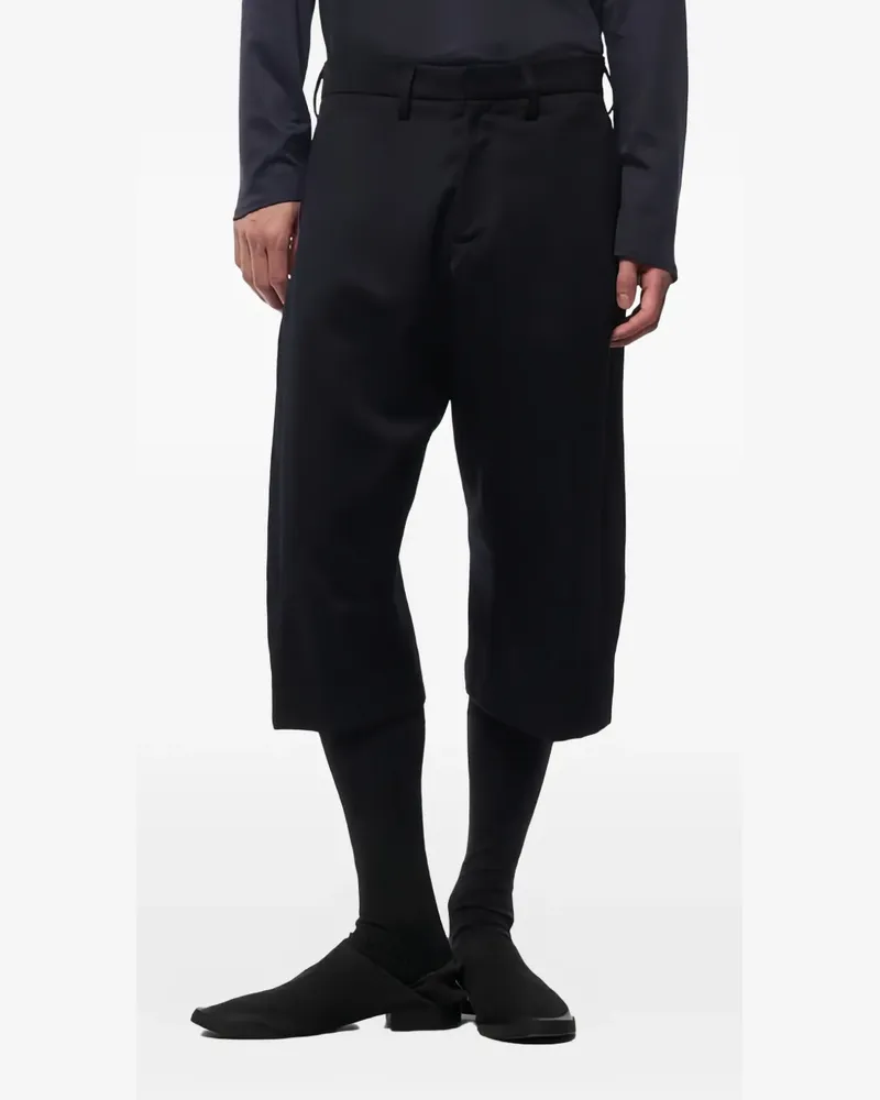 Omar Afridi curved-seam tailored shorts - Schwarz Schwarz