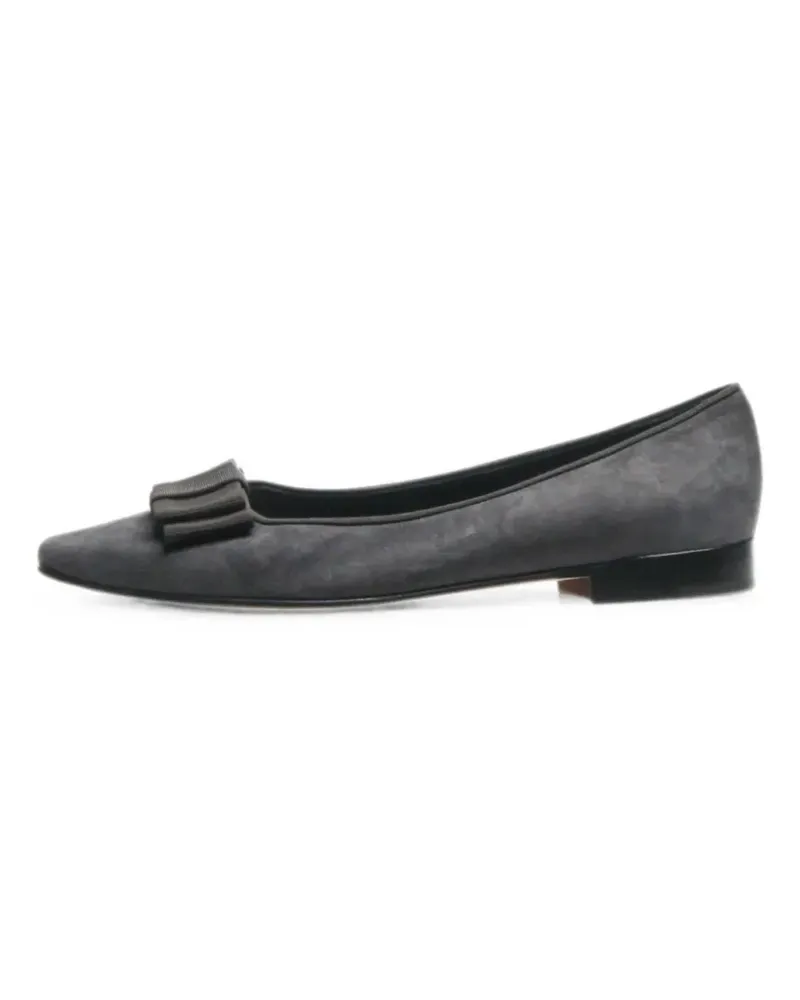 Manolo Blahnik bow-detail ballet flats - Grau Grau