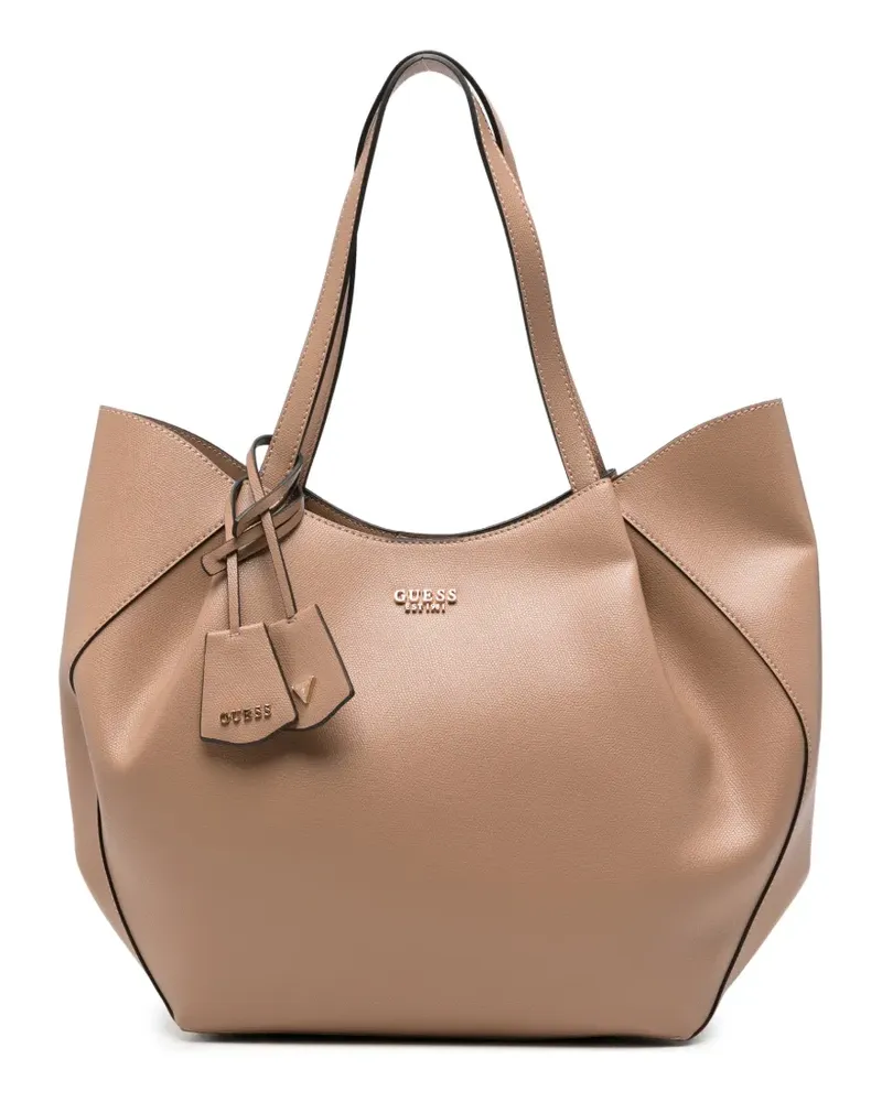 Guess Gekörnte Amorette Schultertasche mit Logo-Schild - Nude Nude