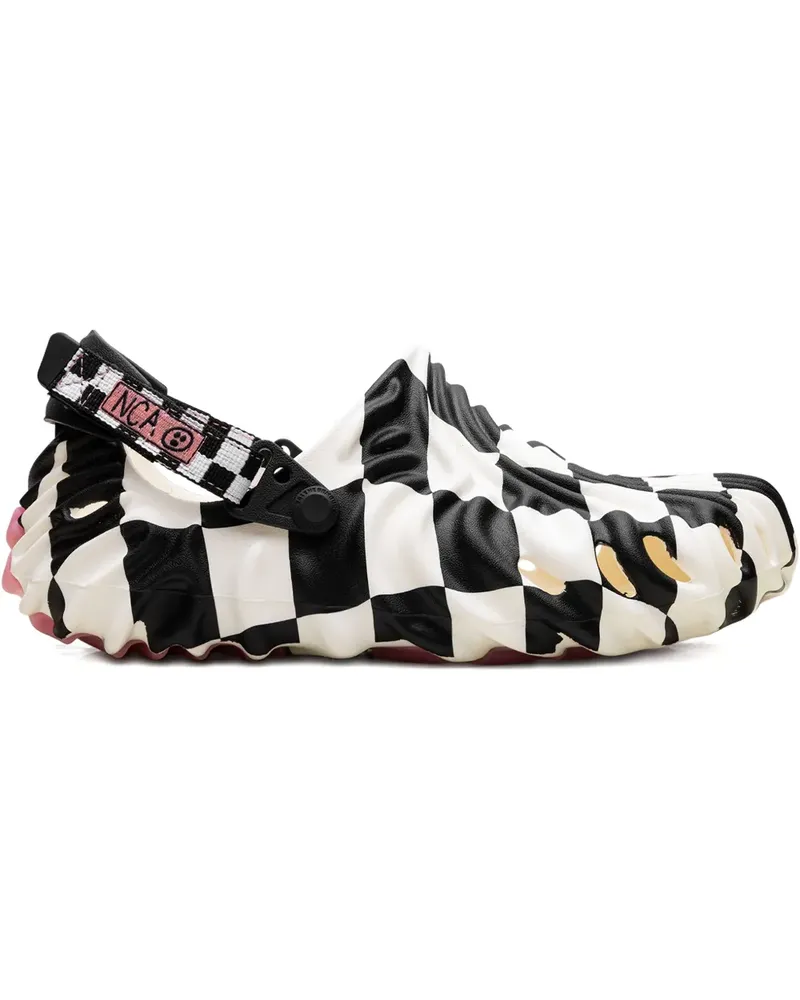 Crocs Pollex "Nina Chanel Abney Art Friends Thumbs Up Good Job" Clogs - Schwarz Schwarz