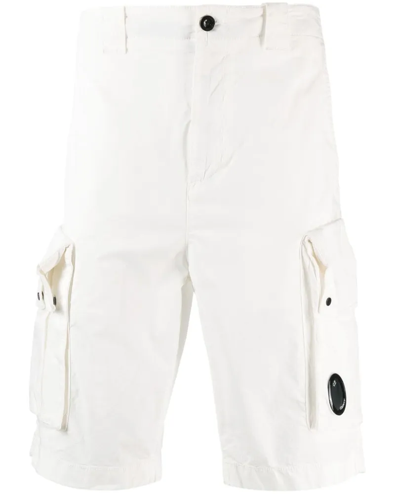 C.P. Company Cargo-Shorts mit Logo-Schild - Weiß Weiß