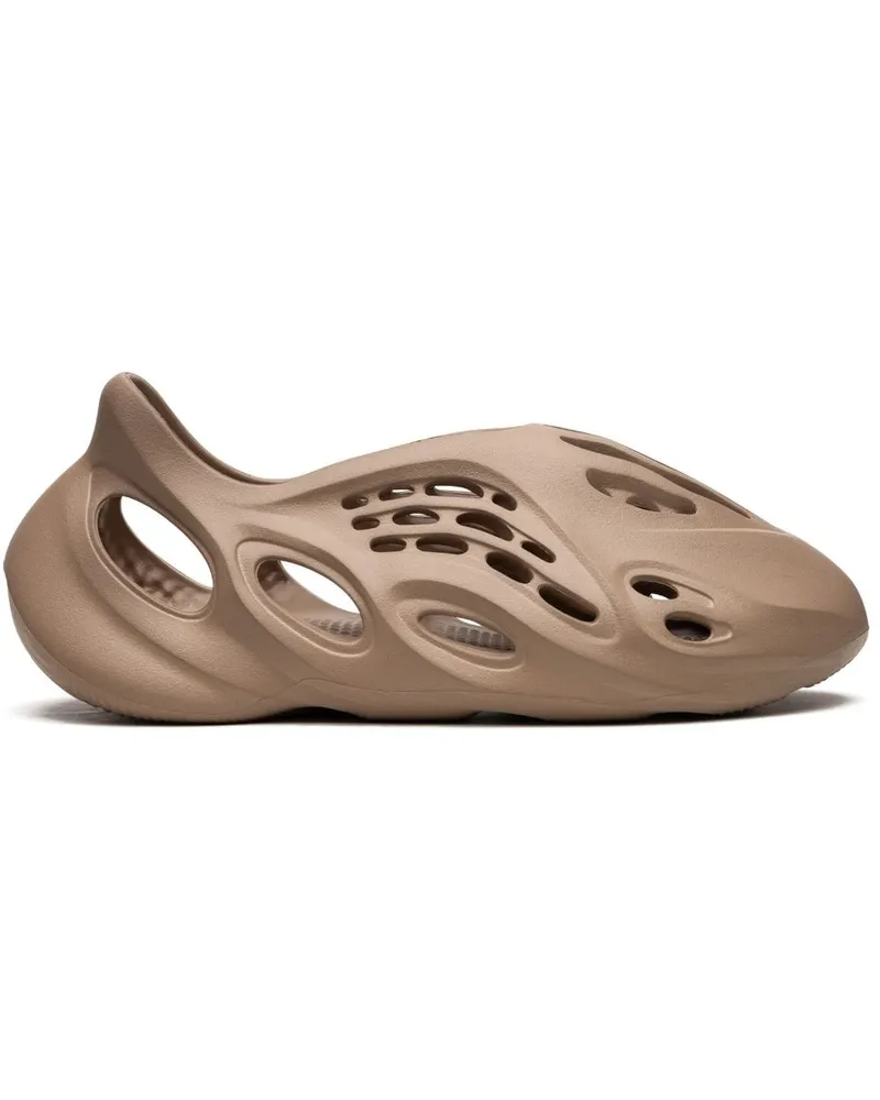 adidas YEEZY Foam Runner Clay Taupe Sneakers - Nude Nude