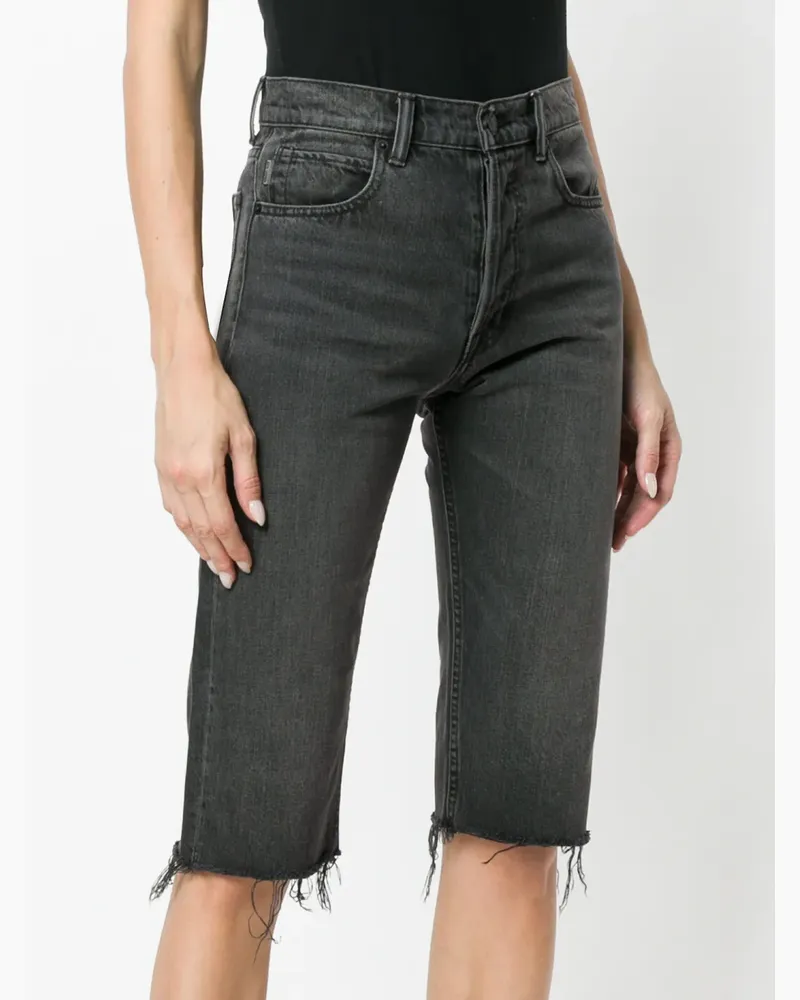 Helmut Lang Knielange Jeans-Shorts mit ausgefranstem Saum - Schwarz Schwarz