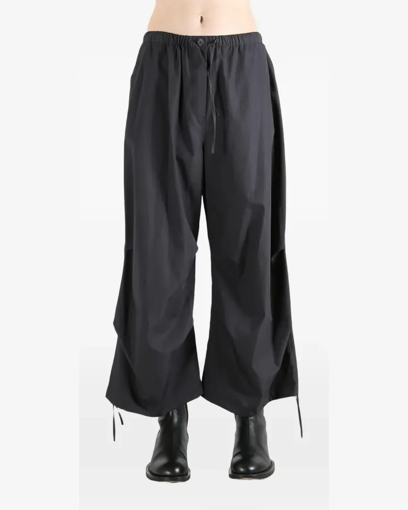AMOMENTO drawstring-cuff capri trousers - Schwarz Schwarz