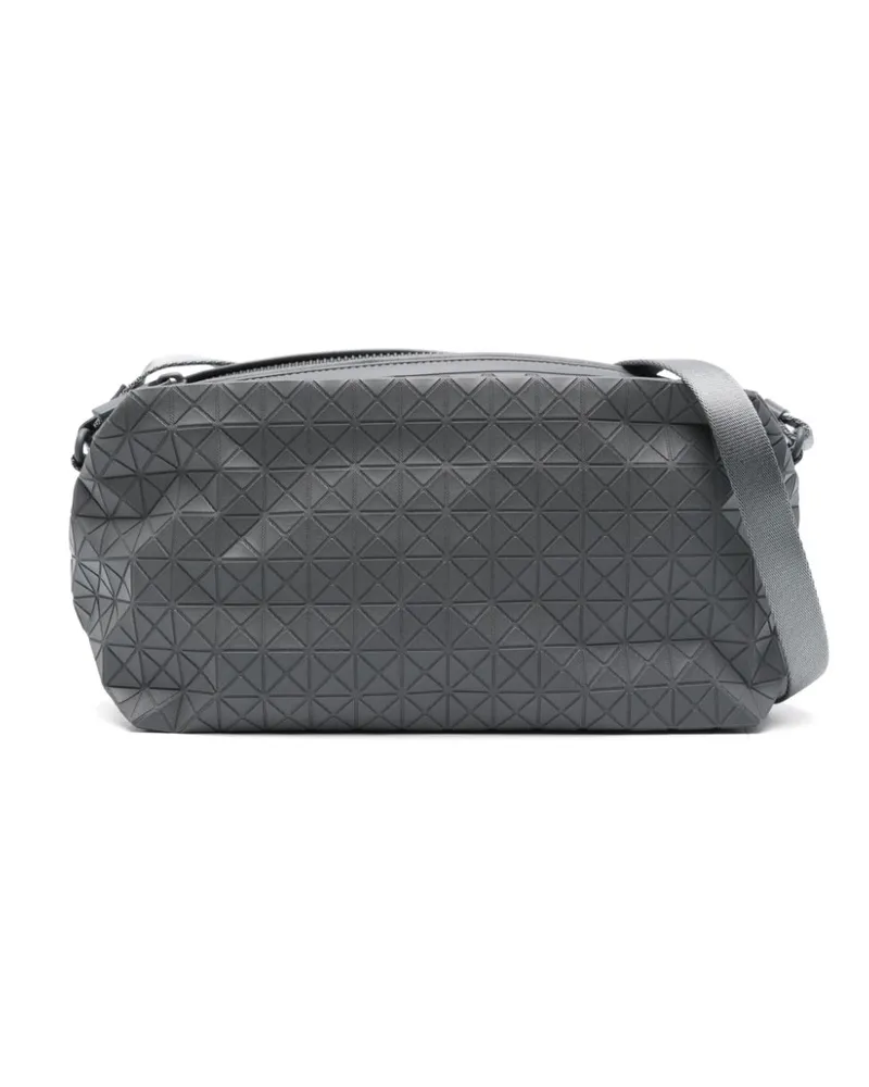 Issey Miyake Saddle Schultertasche Grau