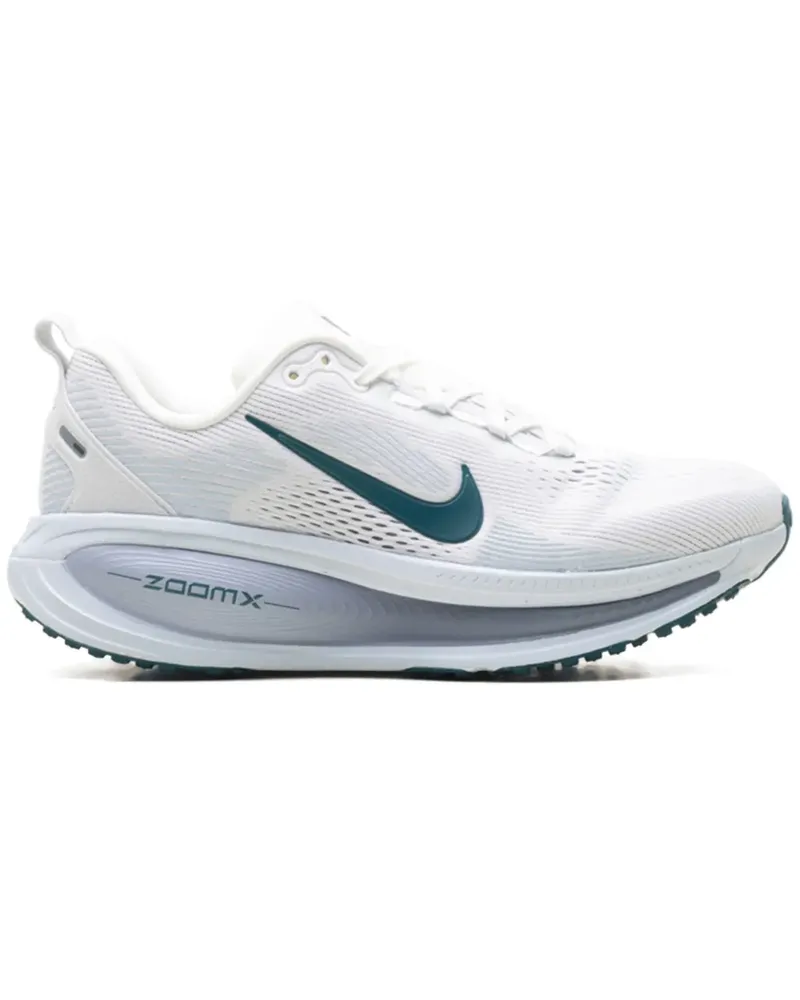 Nike Vomero 18 Sneakers mit Swoosh - Weiß Weiß