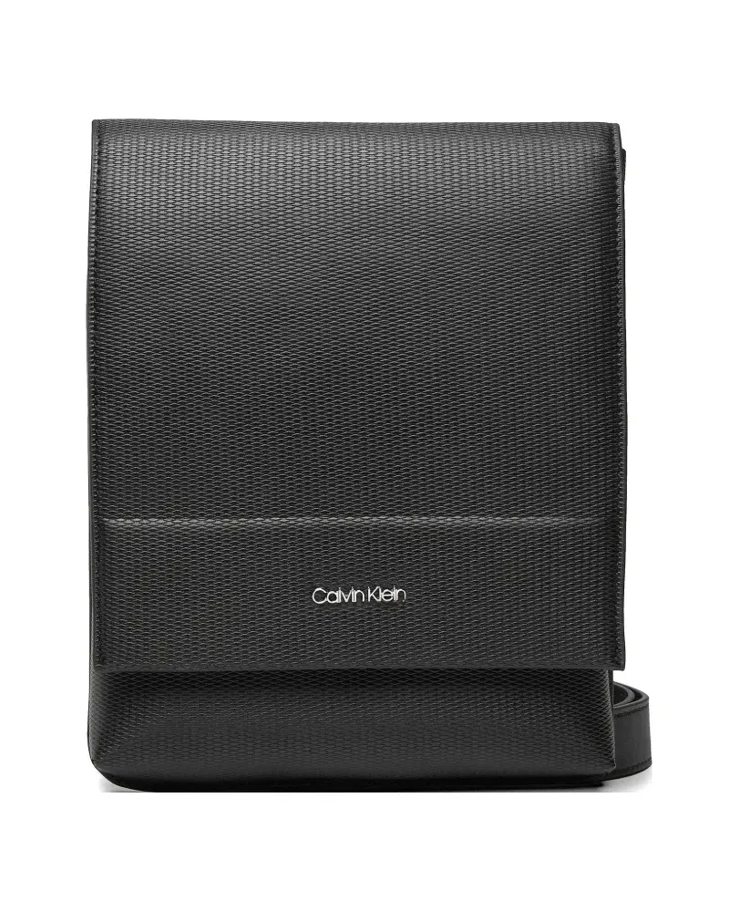 Calvin Klein logo-detail textured-finish foldover-top shoulder bag - Schwarz Schwarz