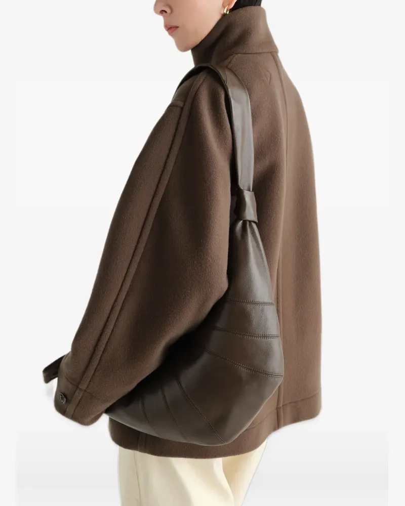 Christophe Lemaire Mittelgroße Croissant Tasche aus Leder - Braun Braun