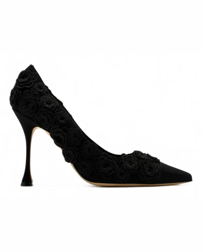 Manolo Blahnik Svetonia crochet floral-appliqué pumps - Schwarz Schwarz