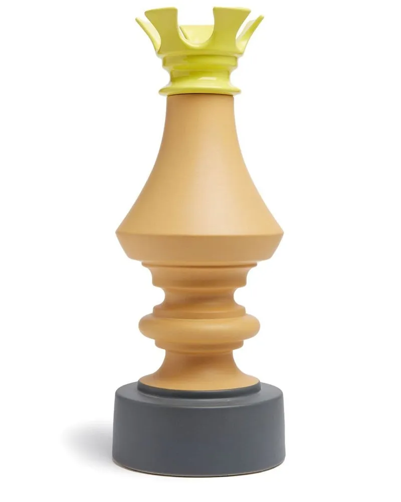 Nuove Forme Chess Tower Figur Nude