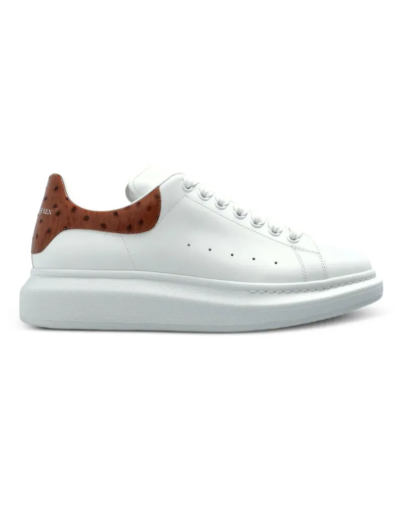 Alexander McQueen Oversized-Sneakers mit Straußeneffekt - Weiß Weiß