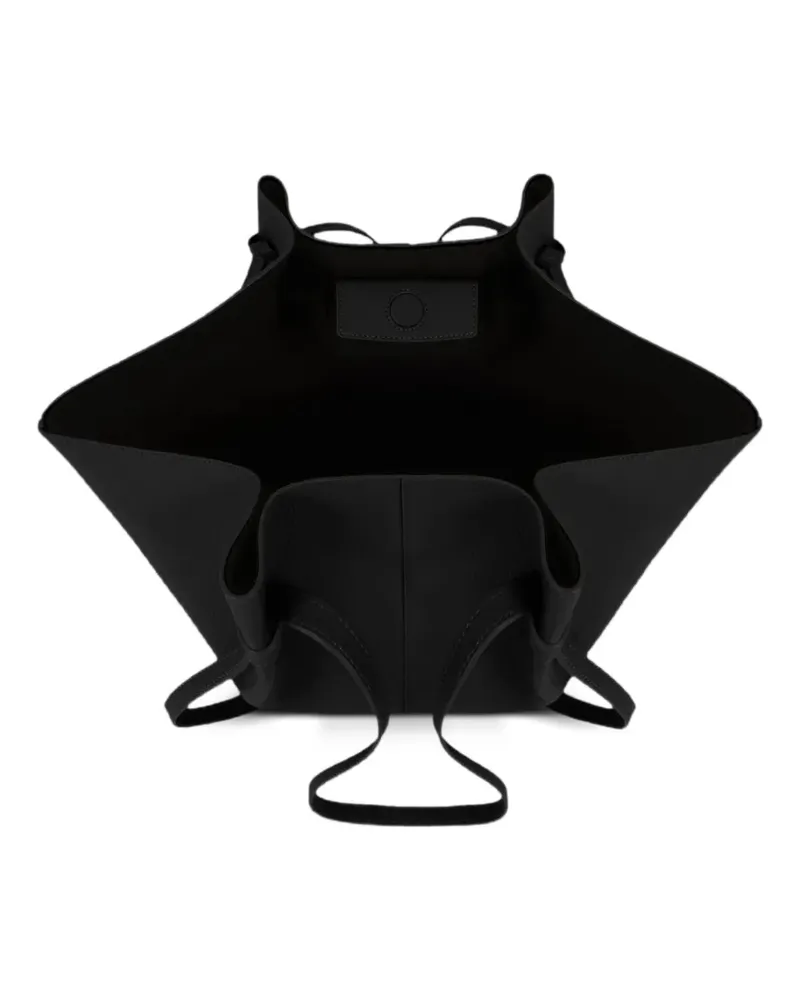 YUZEFI Mochi pebbled shoulder bag - Schwarz Schwarz