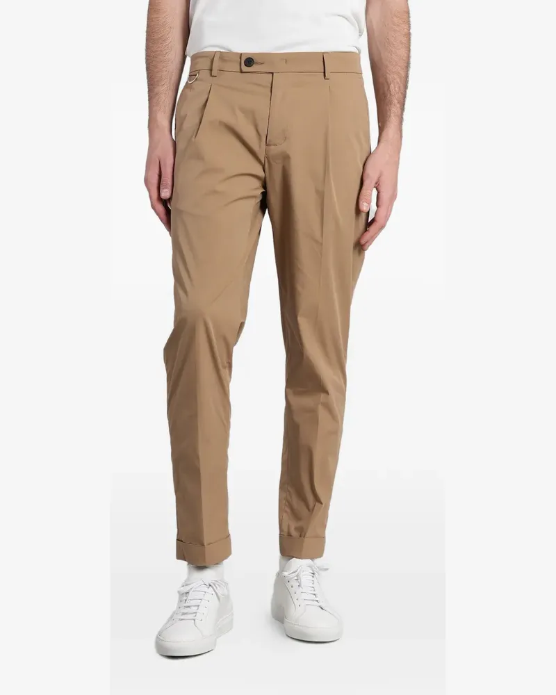 Low Brand pressed-crease turn-up trousers - Nude Nude
