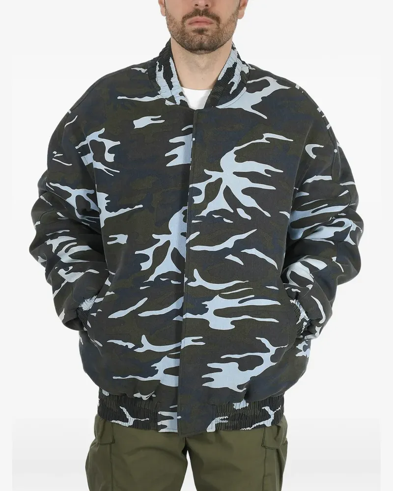 WE 11 DONE camouflage-print oversized bomber jacket - Grün Grün