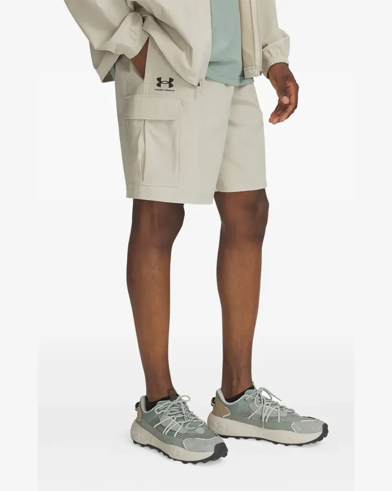 Under Armour UA Vide Cargo-Shorts mit Logo-Print - Nude Nude