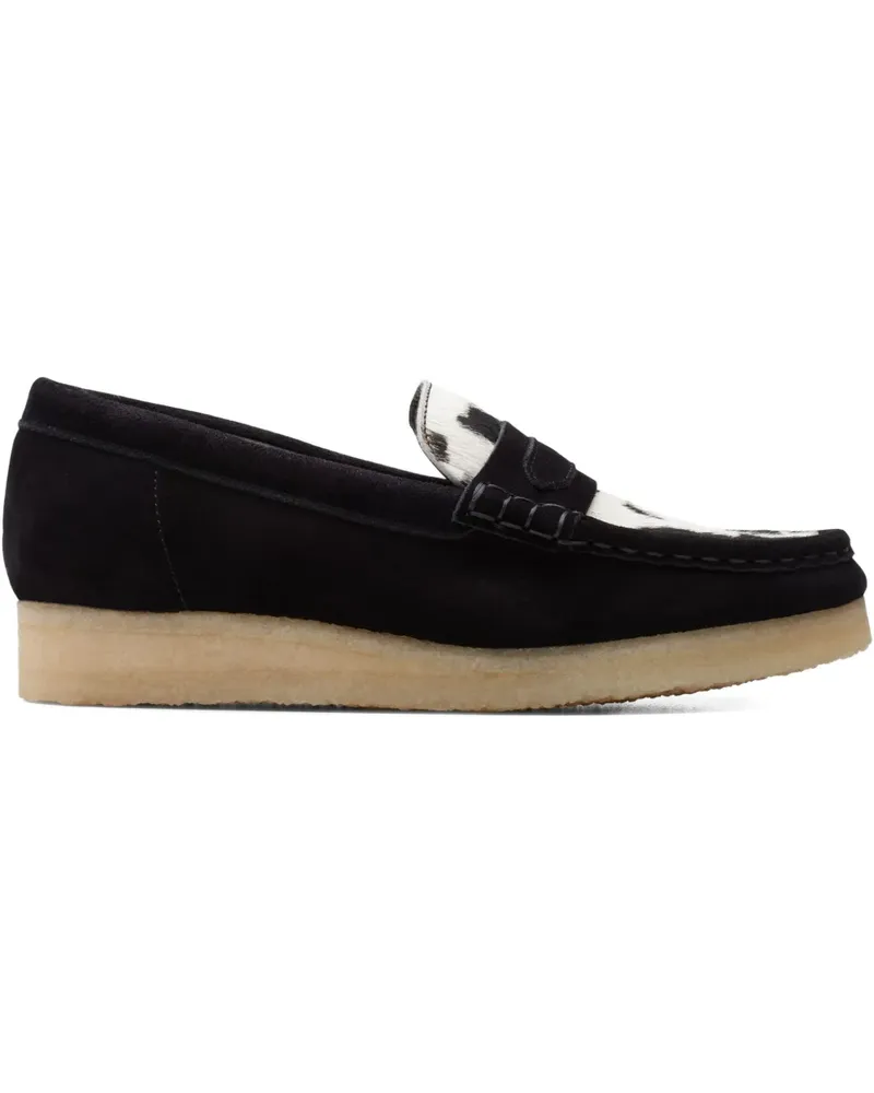 Clarks Wallabee "Cow Print Hairon" Loafer - Schwarz Schwarz