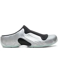 Nike Clogposite Chrome Mules Grau