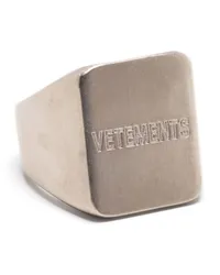 VETEMENTS Eckiger Siegelring mit Logo Silber