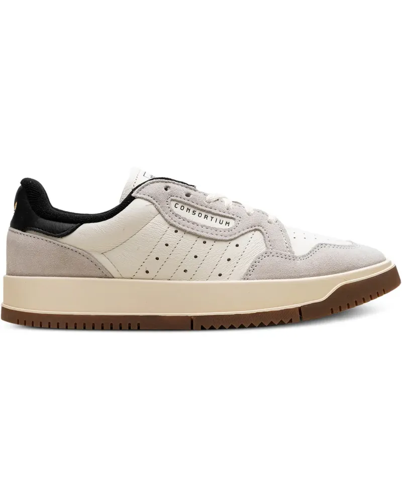 adidas Perforierte Powerphase Sneakers - Nude Nude