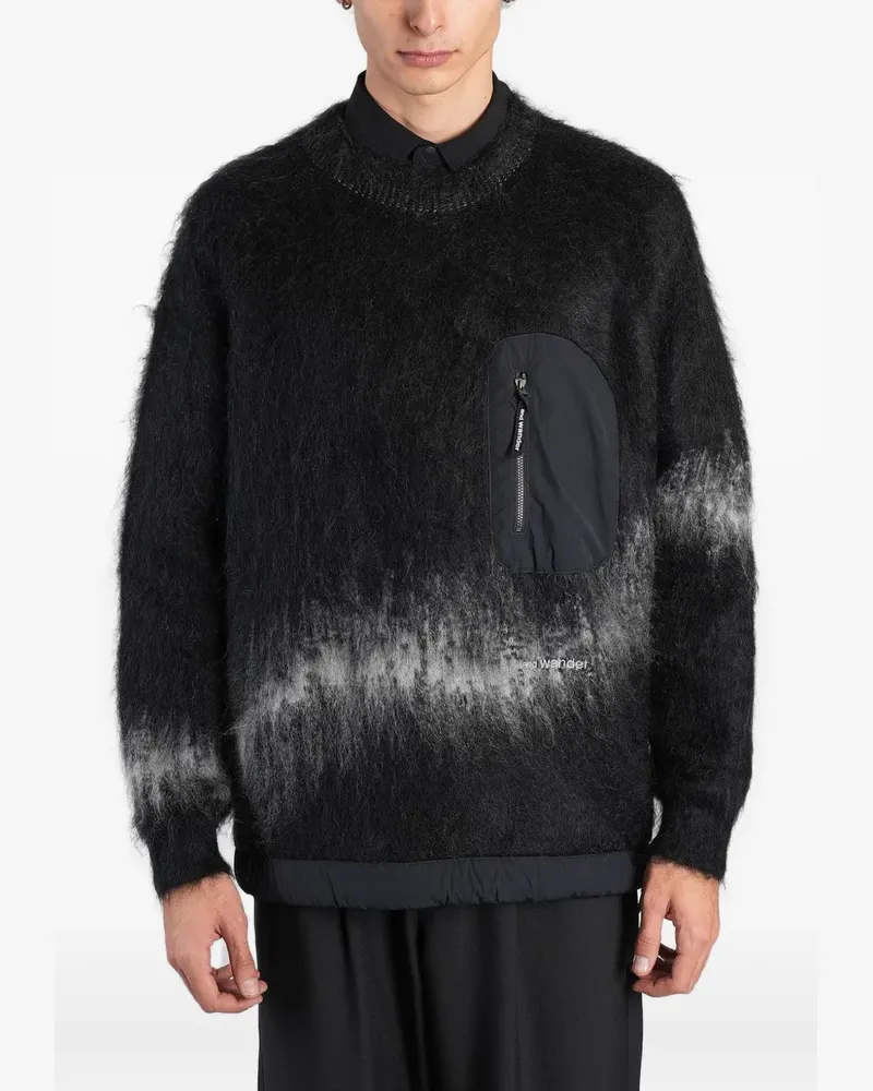 and wander Gebürsteter Pullover mit Reißverschlusstasche - Schwarz Schwarz