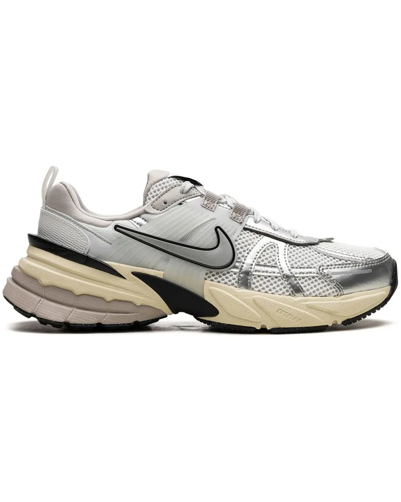 Nike V2K Run Metallic Silver Sneakers - Weiß Weiß