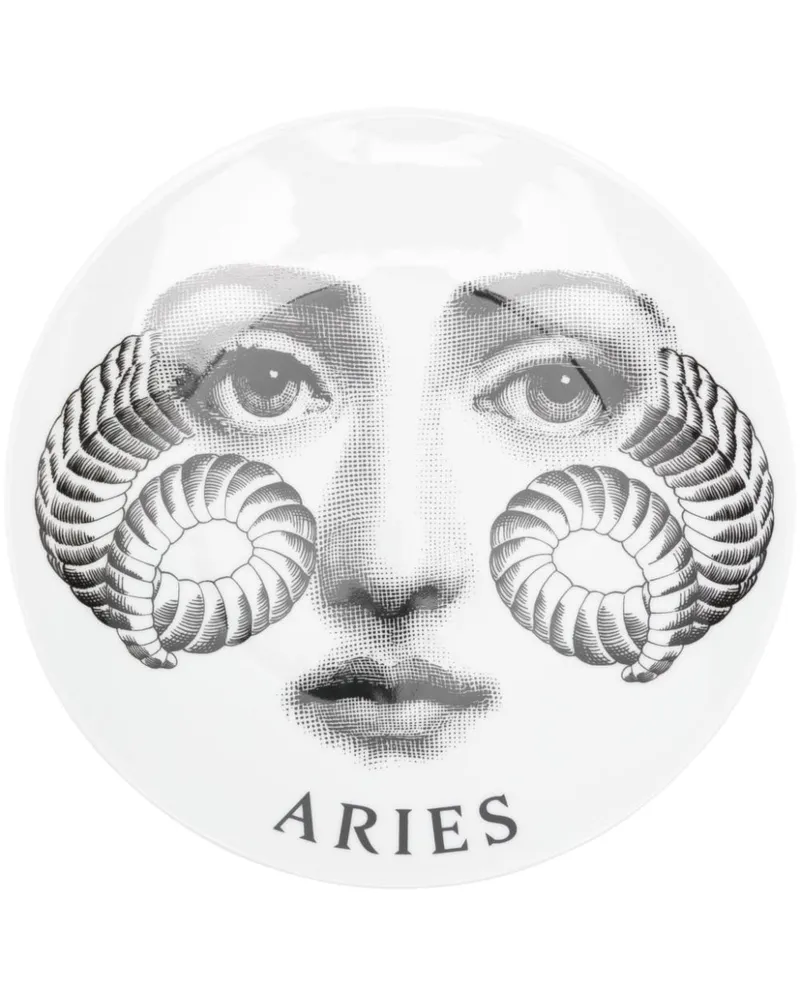 Fornasetti Tema e Variazioni n.348 Aries Wandteller (26cm) - Weiß Weiß