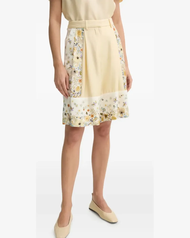 MUNTHE Klassische Shorts mit Falteneinsätzen - Gelb Gelb