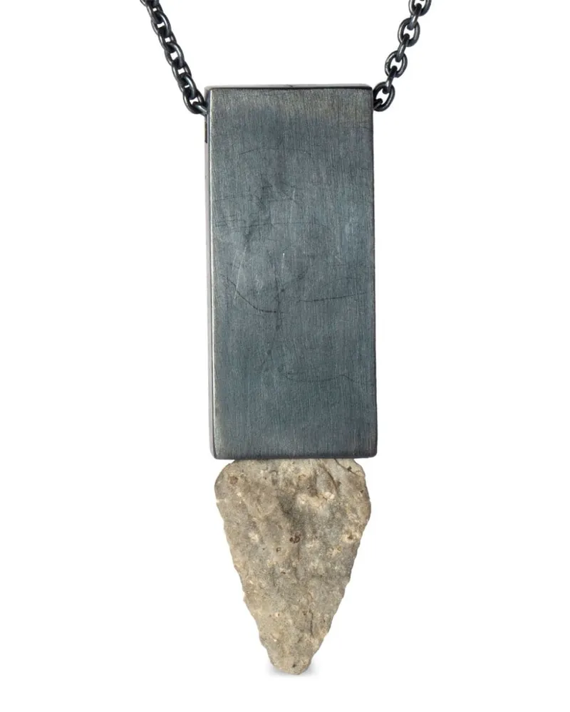Parts Of Four Arrowhead Halskette mit Amulett Grau