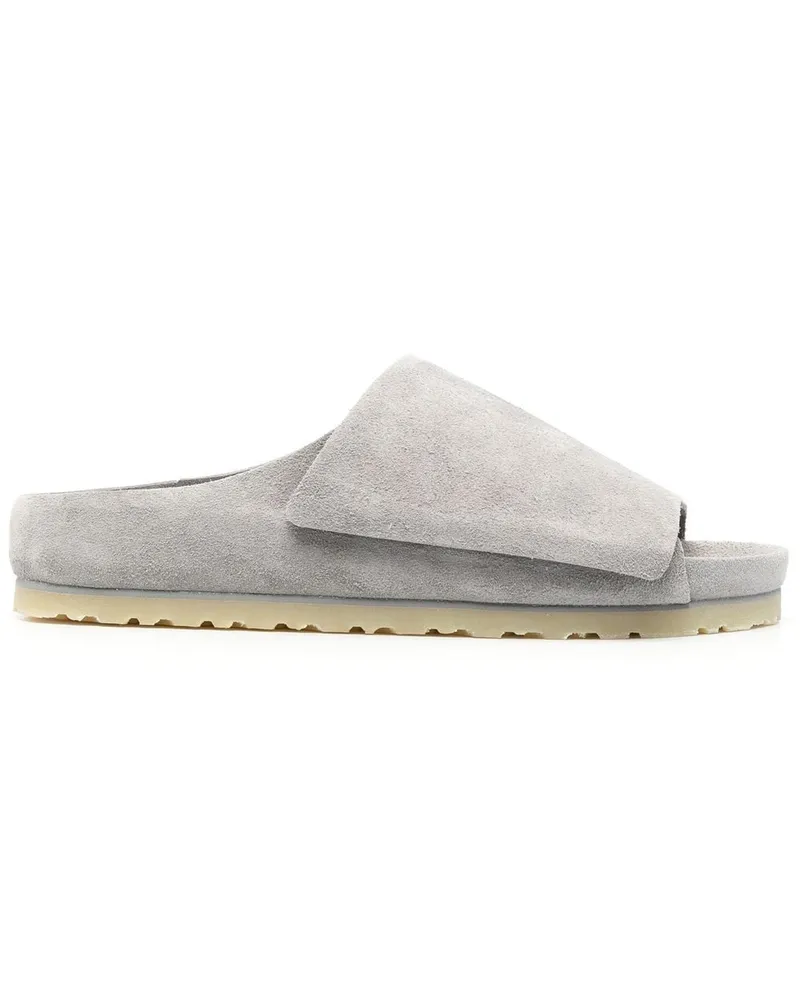 Fear of God Slipper aus Wildleder Grau