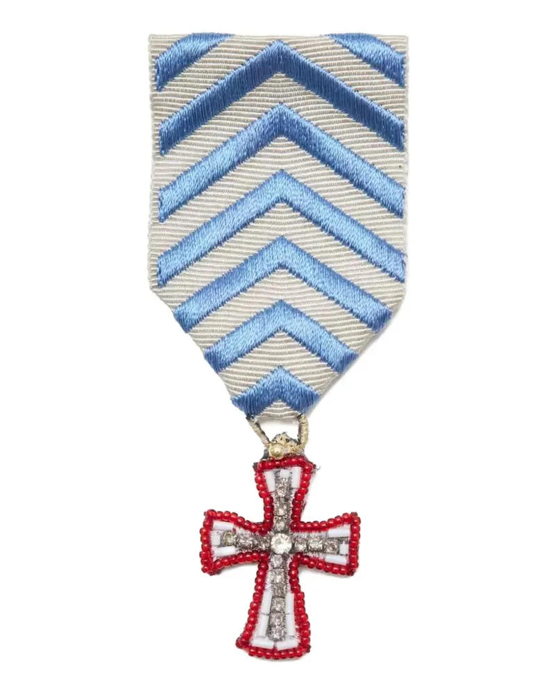 Undercover beaded-cross chevron-ribbon medal brooch - Blau Blau