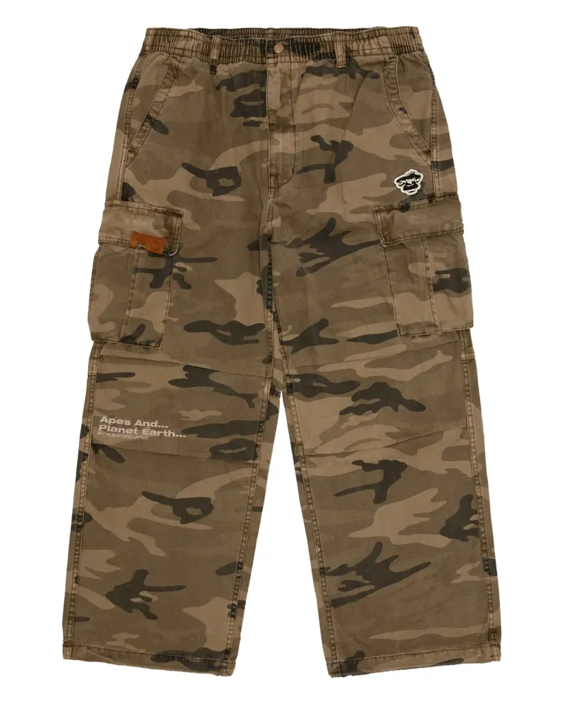 BAPE camouflage-pattern trousers - Nude Nude