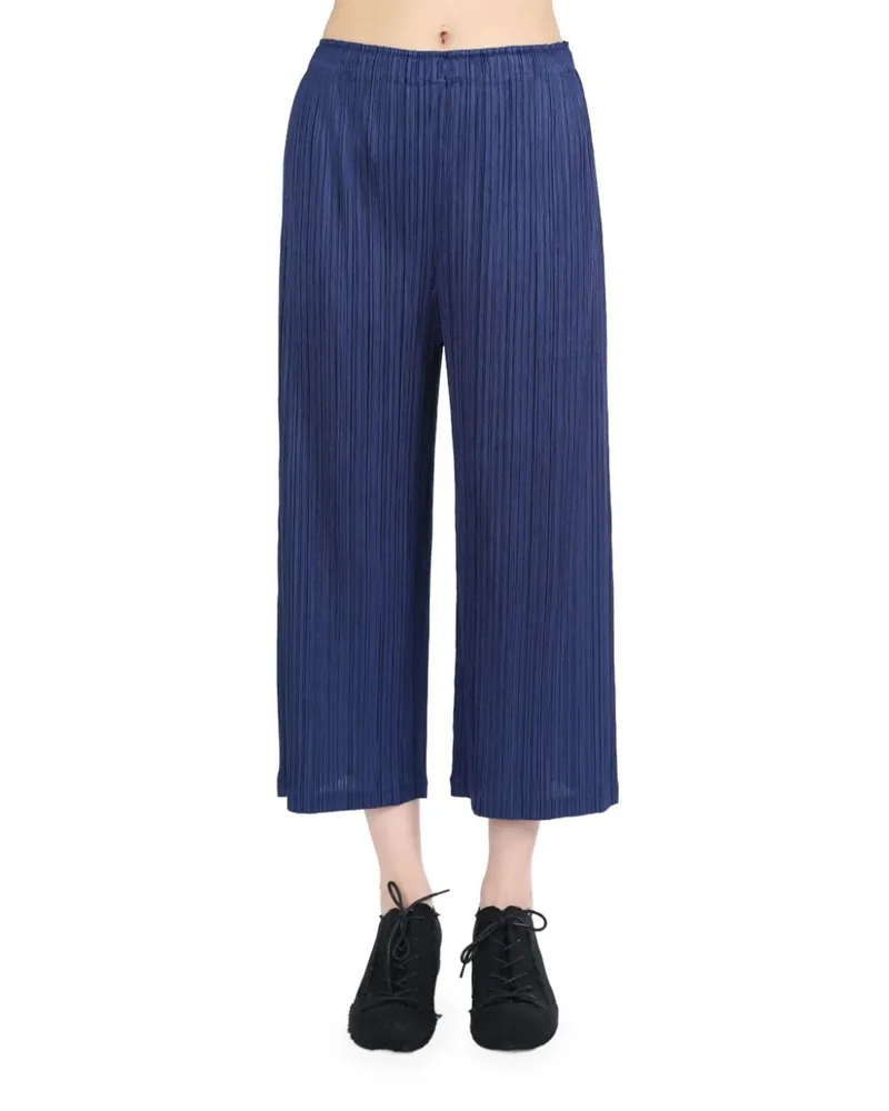 Issey Miyake pleated cropped trousers - Blau Blau