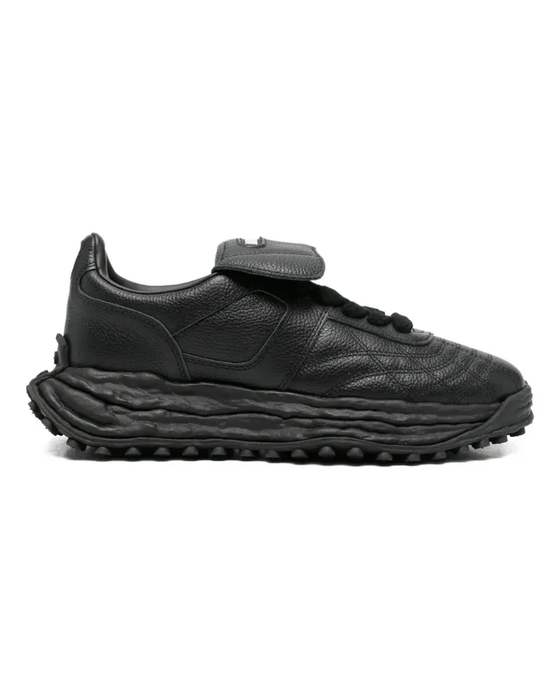 MIHARAYASUHIRO textured leather sneakers - Schwarz Schwarz