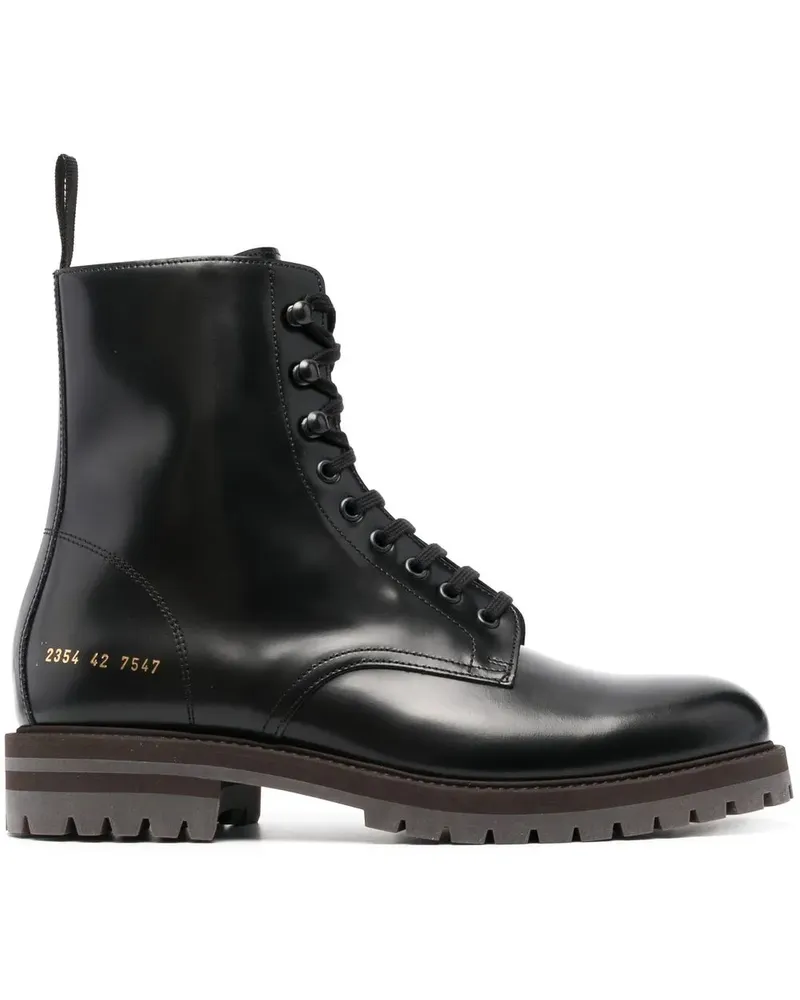 Common Projects Schnürstiefel mit Logo-Print - Schwarz Schwarz