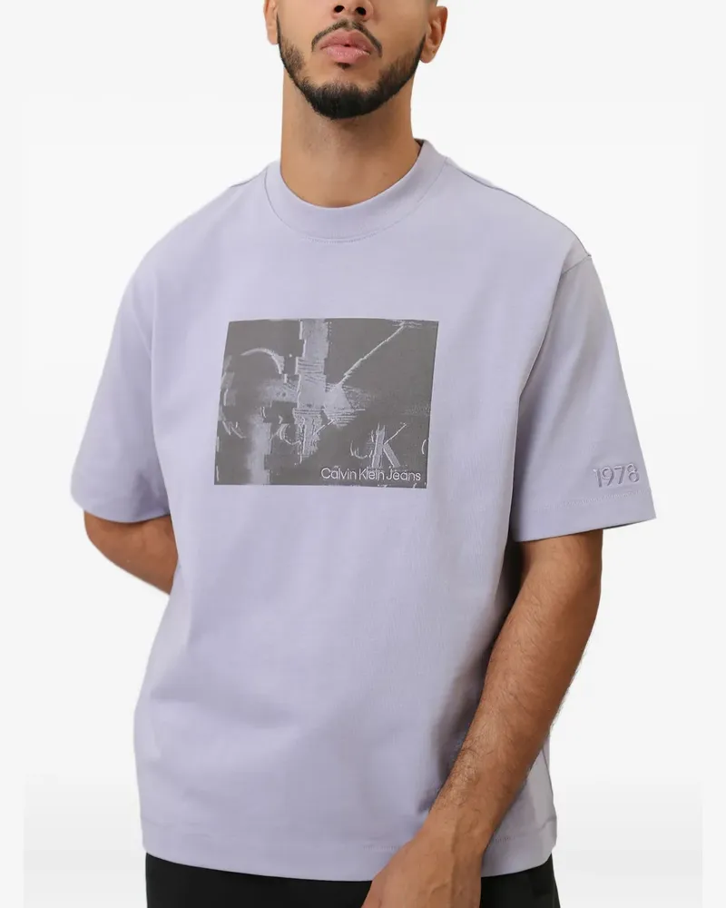Calvin Klein T-Shirt mit grafischem Print - Violett Violett