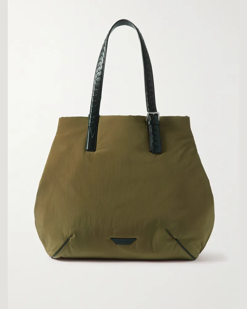 Bottega Veneta Wattierte Tote aus Paper Nylon und Intrecciato-Leder Grün