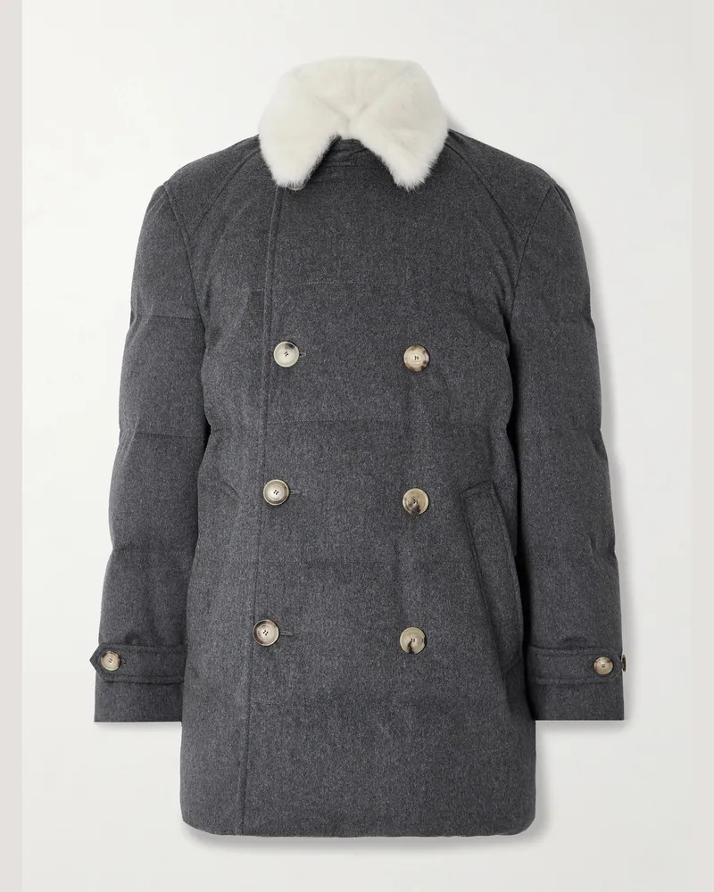Brunello Cucinelli Doppelreihige Daunenjacke aus gesteppter Wolle mit Shearling-Besatz Grau