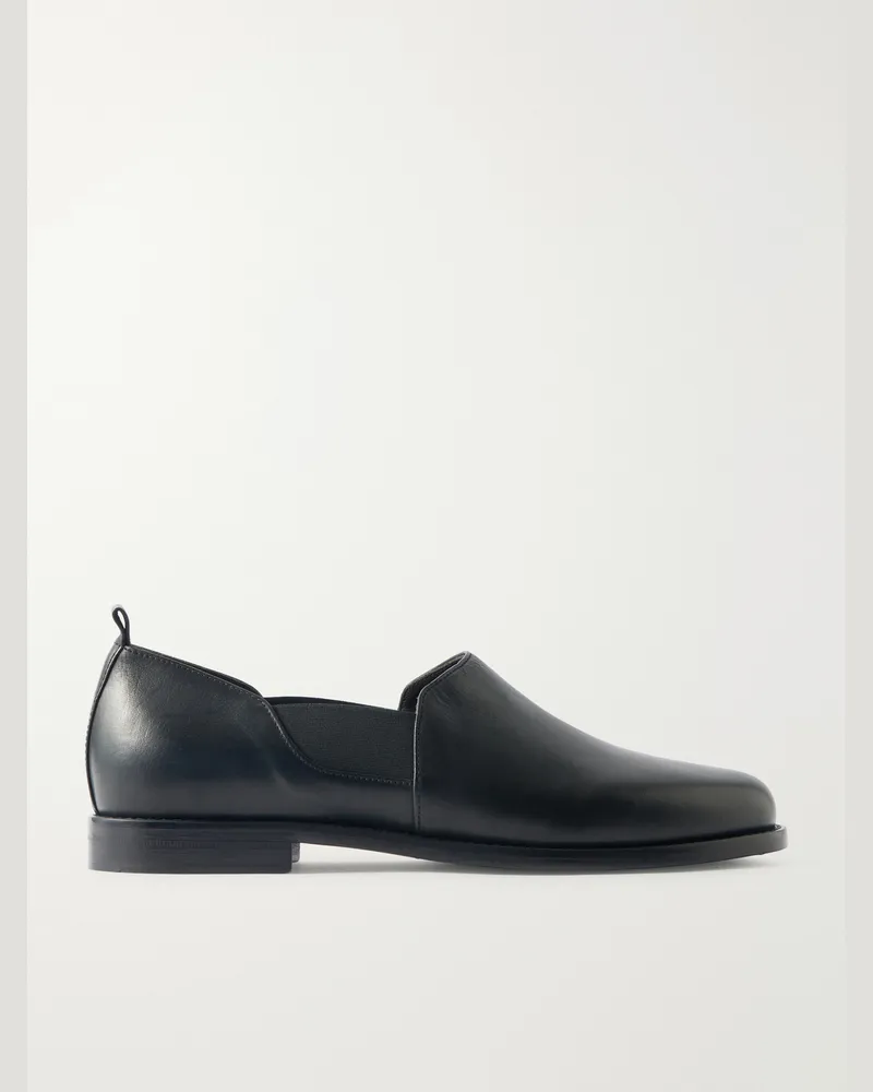 A Kind Of Guise Fano Slippers aus Leder Schwarz