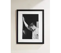 1956 Elvis Backstage – Gerahmter Fotodruck, 41 x 51 cm