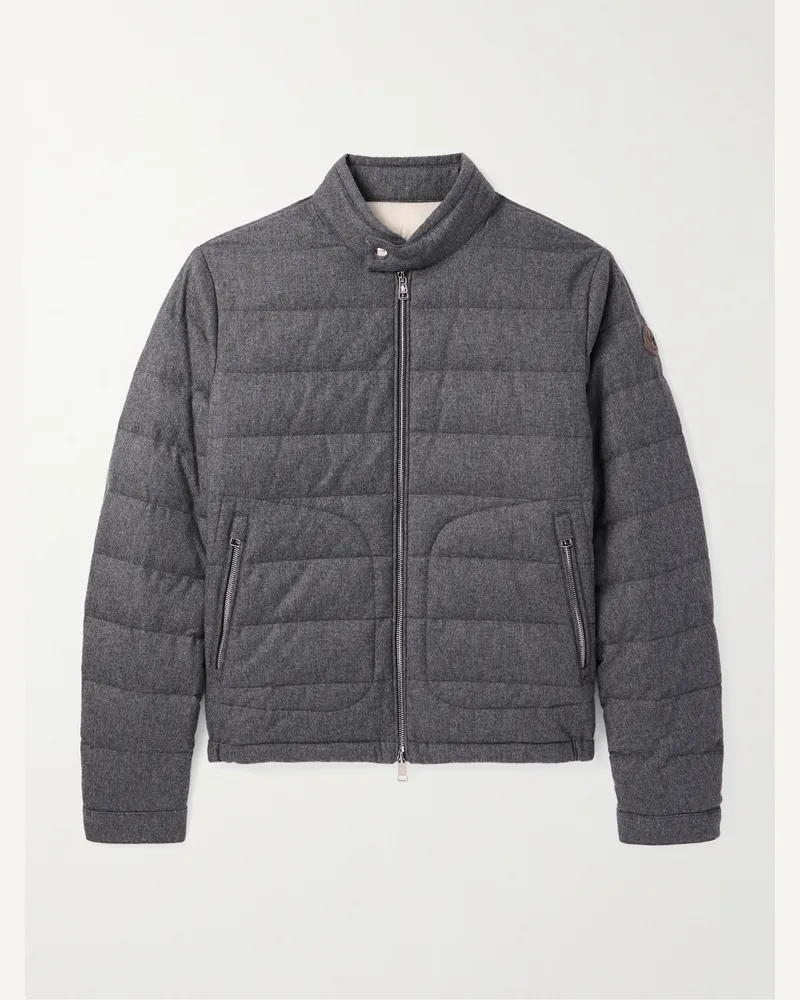 Moncler Acorus schmal geschnittene Daunenjacke aus gestepptem Flanell mit Logoapplikation Grau