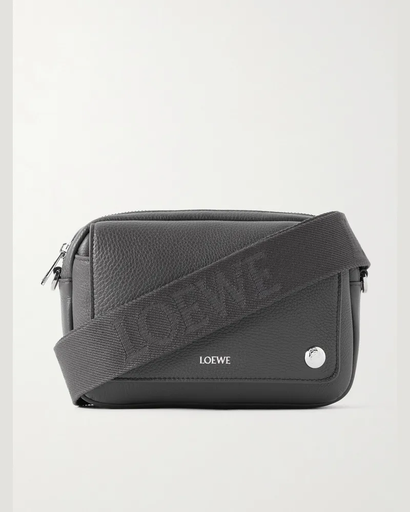 Loewe Pebble Umhängetasche aus vollnarbigem Leder Grau
