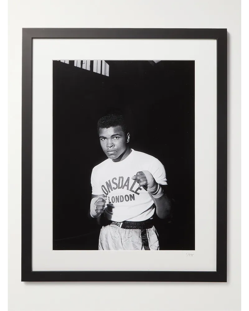 Sonic Editions 1963 Muhammad Ali Training in London – Gerahmter Fotodruck, 41 x 51 cm Mehrfarbig