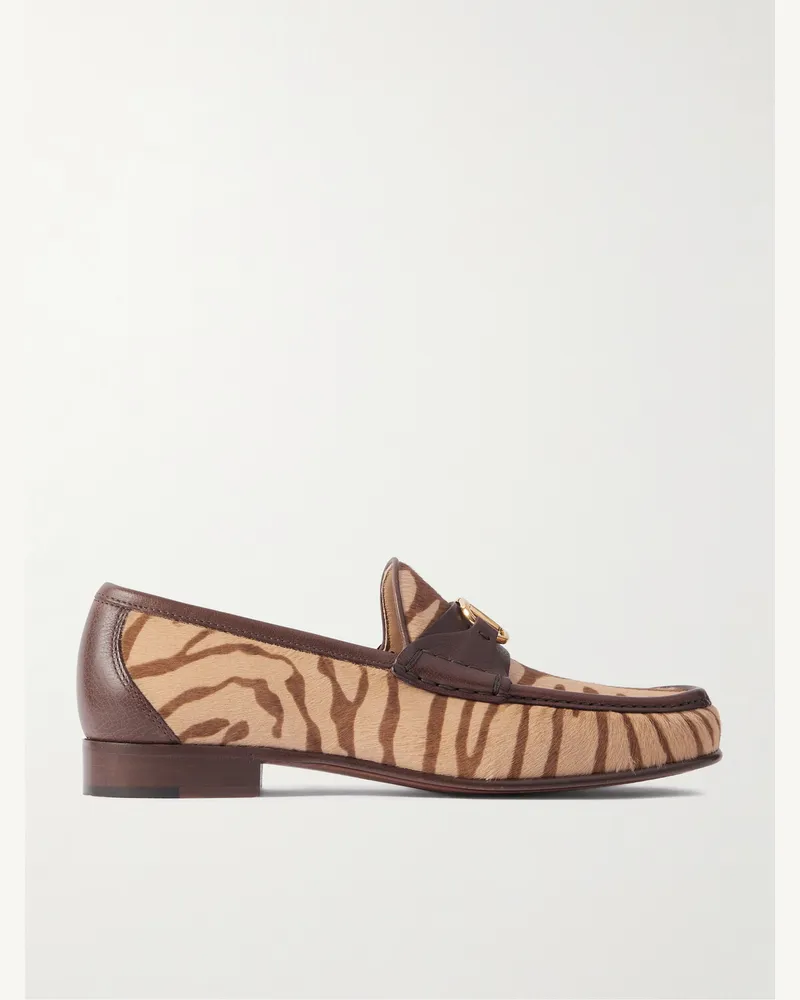 Valentino Garavani Loafers aus Kalbshaar mit Tigerprint, Lederbesatz und Logoverzierung Braun
