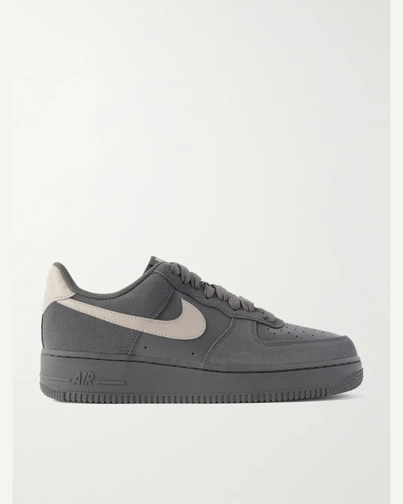 Nike Air Force 1 Sneakers aus Leder mit Velourslederbesatz Grau