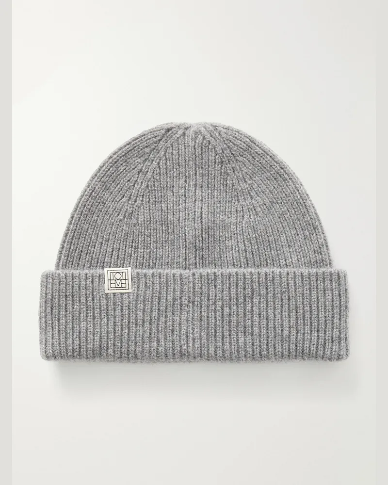 Totême Cashmere Ribbed Beanie Gray