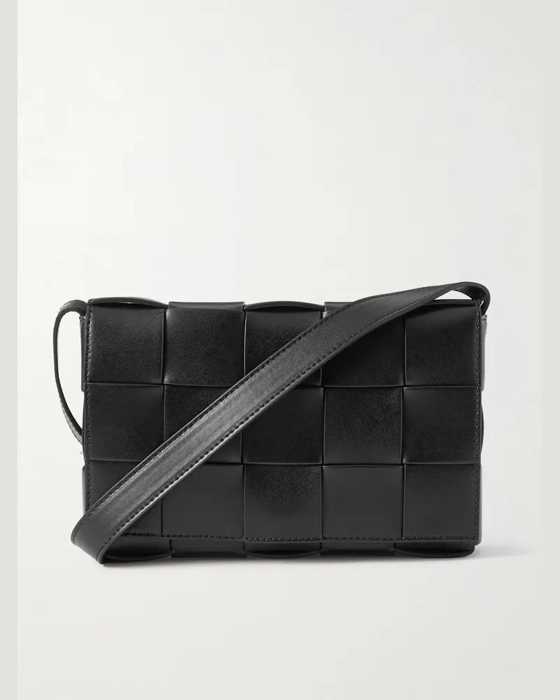 Bottega Veneta Cassette Umhängetasche aus Intrecciato-Leder Schwarz