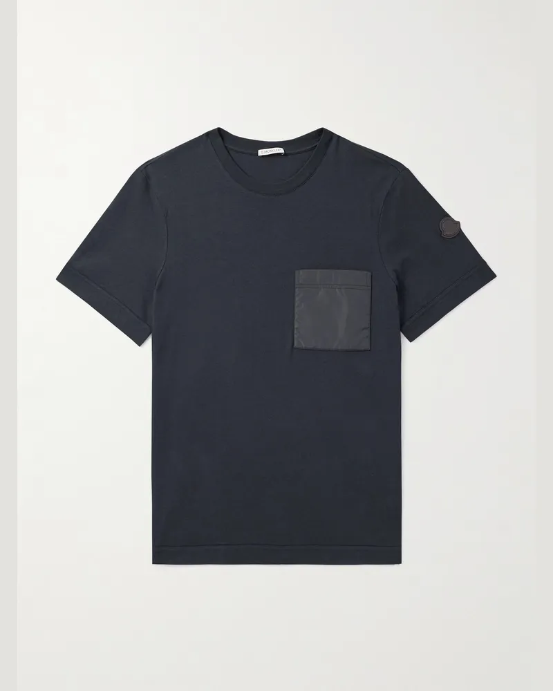 Moncler T-Shirt aus Jersey aus einer Baumwoll-Kaschmirmischung mit Shell-Besatz und Logoapplikation Blau