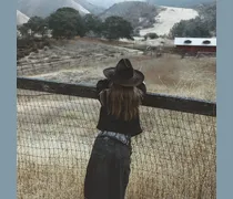 Denimrock mit Nieten